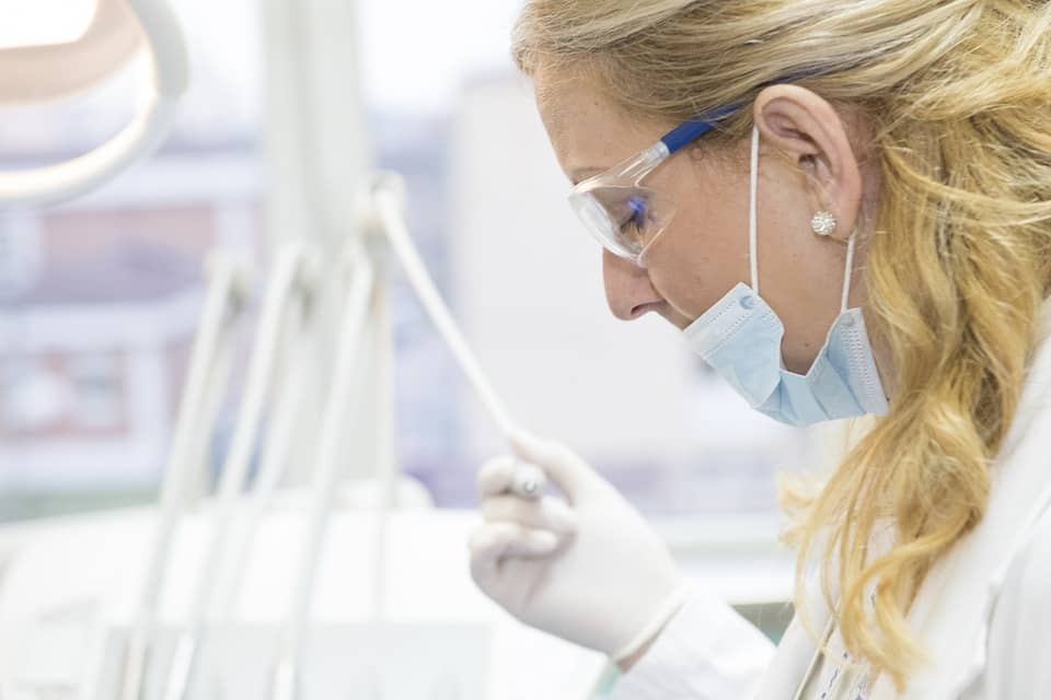 Why a career as a traveling nursing practitioner is lucrative